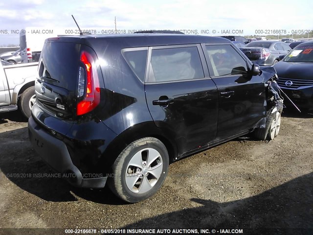 KNDJN2A24G7382536 - 2016 KIA SOUL BLACK photo 4