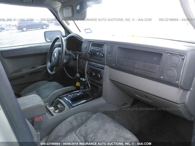 1J8HG48K67C611678 - 2007 JEEP COMMANDER TAN photo 5