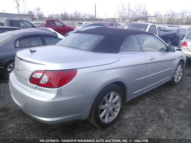 1C3LC55R18N689784 - 2008 CHRYSLER SEBRING TOURING SILVER photo 4