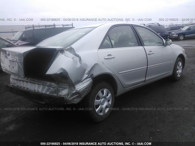 4T1BE32K53U136398 - 2003 TOYOTA CAMRY LE/XLE/SE ვერცხლისფერი ფოტო 4