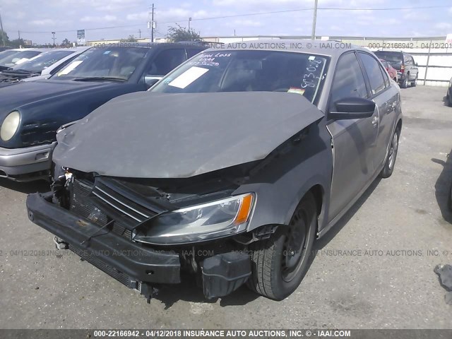 3VW2K7AJ6DM227700 - 2013 VOLKSWAGEN JETTA S 金色 照片 2