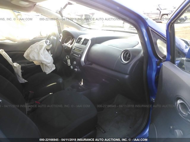 3N1CE2CP1EL414582 - 2014 NISSAN VERSA NOTE S/S PLUS/SV/SL BLUE photo 5