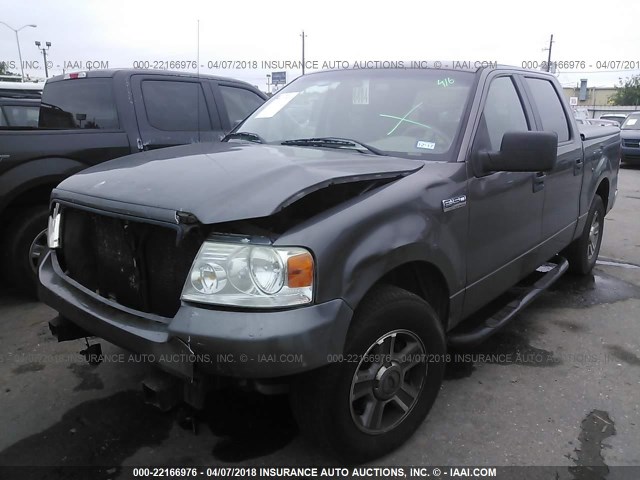 1FTPW125X6KB69595 - 2006 FORD F150 SUPERCREW GRAY photo 2