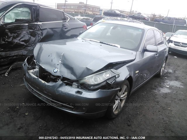 WBANV13529C155436 - 2009 BMW 528 XI GRAY photo 2