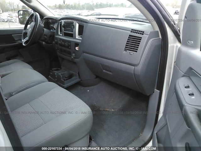3D7KS28A78G135629 - 2008 DODGE RAM 2500 ST/SLT 白色 照片 5