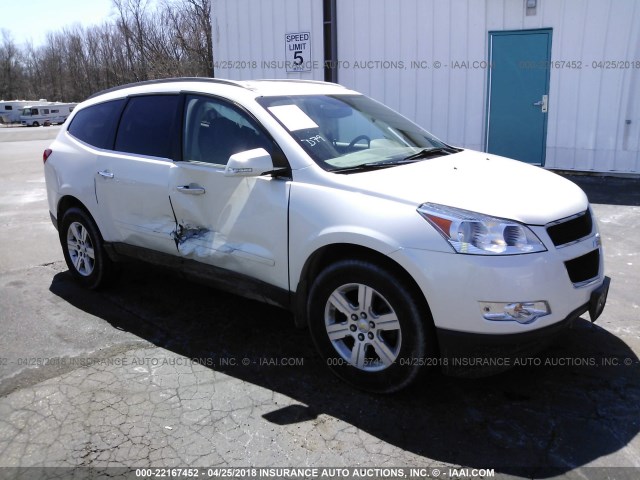 1GNKVJEDXCJ187605 - 2012 CHEVROLET TRAVERSE LT WHITE photo 1