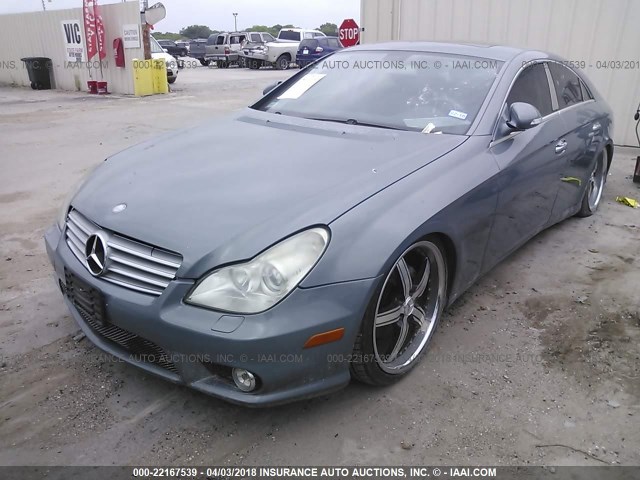 WDDDJ75X86A071940 - 2006 MERCEDES-BENZ CLS 500C BLUE photo 2