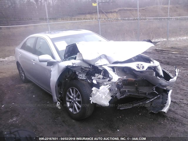 4T1BF3EK5BU594966 - 2011 TOYOTA CAMRY SE/LE/XLE Серебристый фото 1