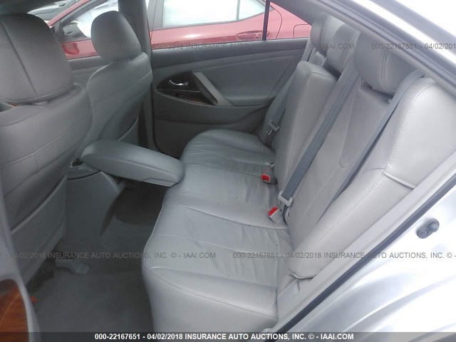 4T1BF3EK5BU594966 - 2011 TOYOTA CAMRY SE/LE/XLE SILVER photo 8