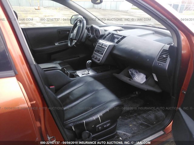 JN8AZ08W64W313001 - 2004 NISSAN MURANO SL/SE ORANGE photo 5