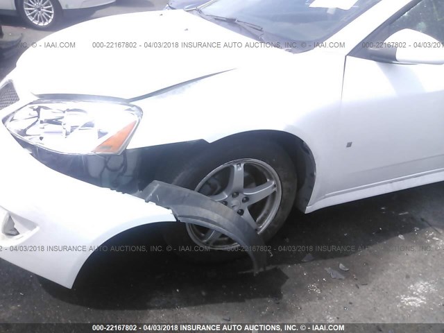 1G2ZJ57K394255275 - 2009 PONTIAC G6 WHITE photo 6