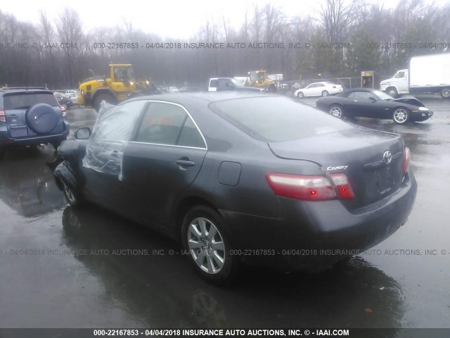 4T1BK46K07U516117 - 2007 TOYOTA CAMRY NEW GENERAT LE/XLE/SE GRAY photo 3