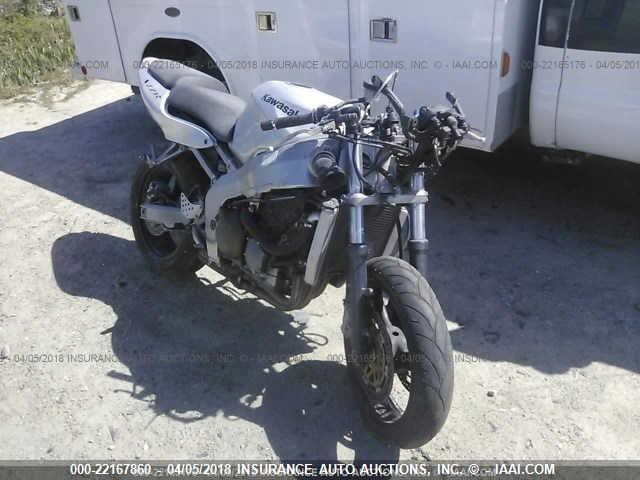 JKAZX4J106A059791 - 2006 KAWASAKI ZX600 J1 SILVER photo 1