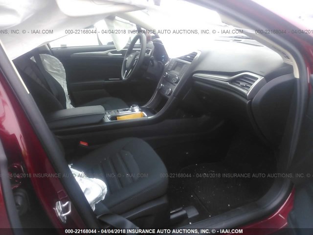3FA6P0G76HR299343 - 2017 FORD FUSION S RED photo 5