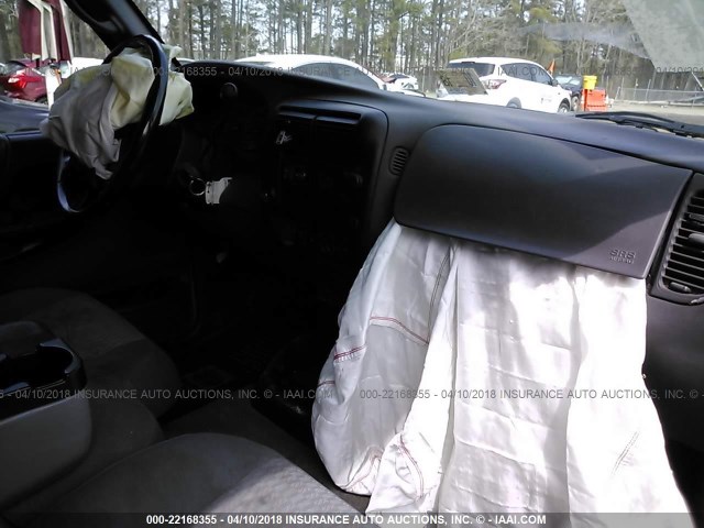 4F4YR12U13TM09780 - 2003 MAZDA B3000 SILVER photo 5