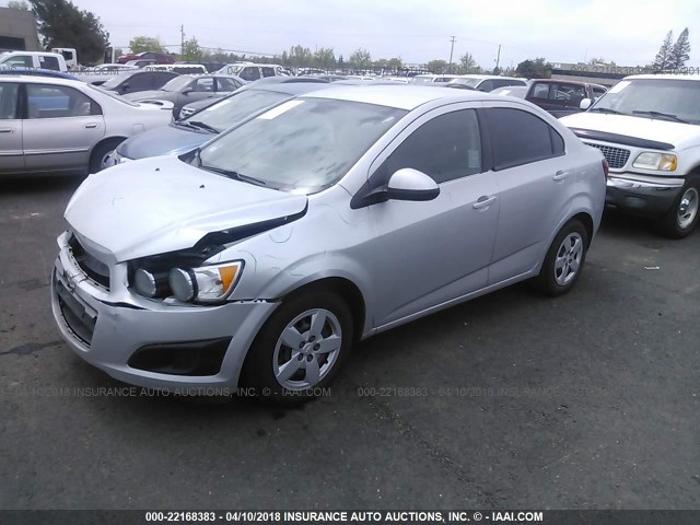 1G1JA5SG4D4144506 - 2013 CHEVROLET SONIC LS 银色 照片 2