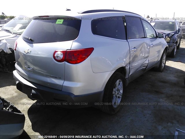 1GNLVGED0AJ263336 - 2010 CHEVROLET TRAVERSE LT SILVER photo 4