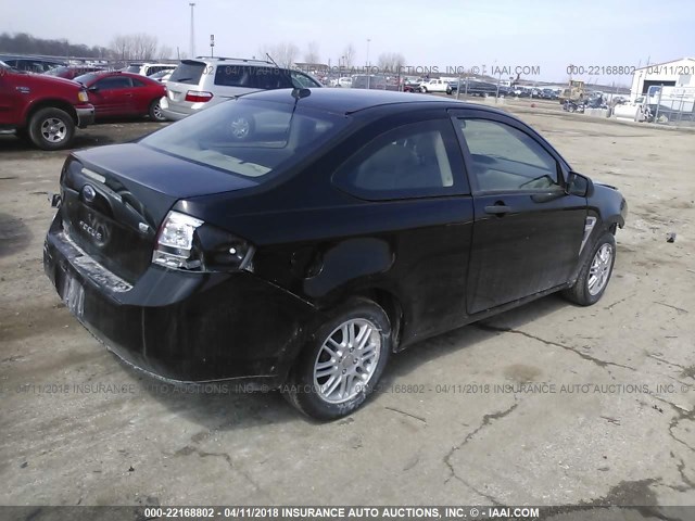 1FAHP33NX8W287661 - 2008 FORD FOCUS SE/SEL/SES BLACK photo 4