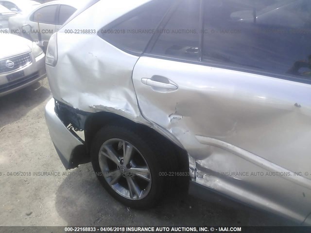 JTJHW31U760026556 - 2006 LEXUS RX 400 SILVER photo 6