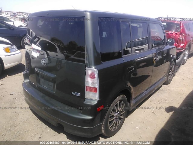 JTLKT324850200640 - 2005 TOYOTA SCION XB GREEN photo 4