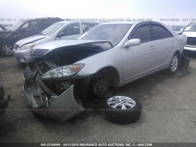 4T1BE32K43U712997 - 2003 TOYOTA CAMRY LE/XLE/SE ვერცხლისფერი ფოტო 2