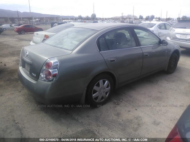 1N4AL11E35N904615 - 2005 NISSAN ALTIMA S/SL GRAY photo 4