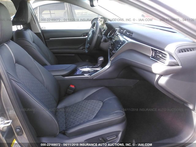 4T1BZ1HK0JU010382 - 2018 TOYOTA CAMRY XSE/XLE Boz foto 5