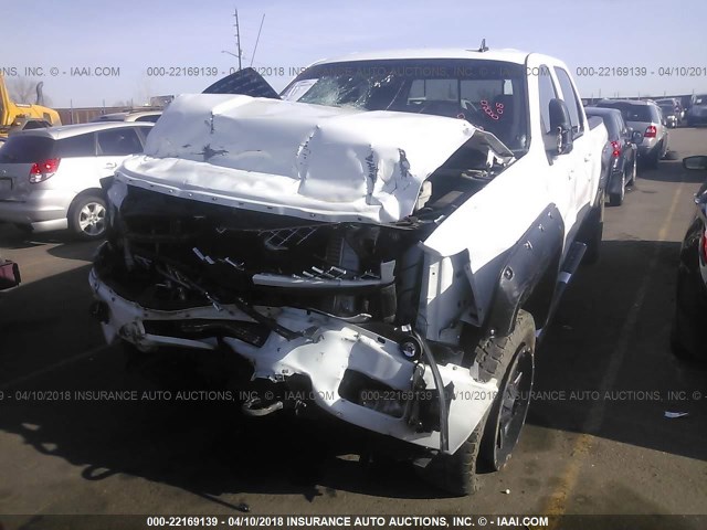 1GC1KYC88EF139750 - 2014 CHEVROLET SILVERADO K2500 HEAVY DUTY LTZ WHITE photo 2