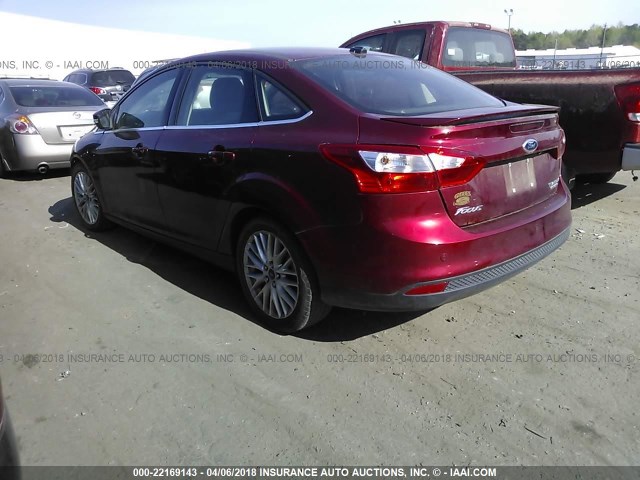 1FADP3J22EL221903 - 2014 FORD FOCUS TITANIUM RED photo 3