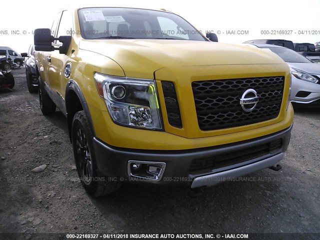 1N6BA1C44HN533622 - 2017 NISSAN TITAN XD SV/PRO-4X YELLOW photo 1