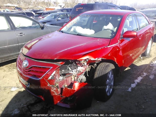 4T4BF3EK4BR159460 - 2011 TOYOTA CAMRY SE/LE/XLE RED photo 2