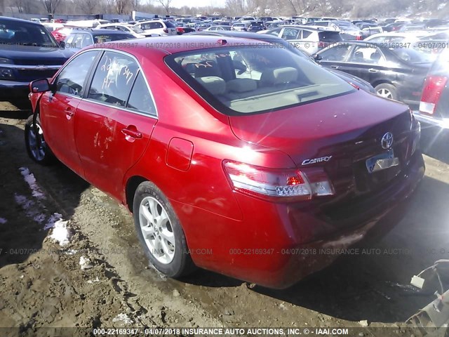 4T4BF3EK4BR159460 - 2011 TOYOTA CAMRY SE/LE/XLE RED photo 3