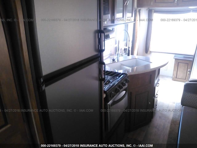 4X4TSMC28HA319531 - 2017 FOREST RIVER SALEM  白色 照片 8