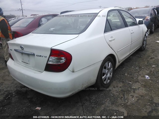 4T1BE32K22U575878 - 2002 TOYOTA CAMRY LE/XLE/SE WHITE photo 4