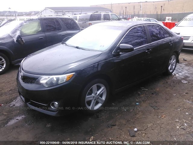 4T1BF1FK1CU077653 - 2012 TOYOTA CAMRY SE/LE/XLE 黑色 照片 2