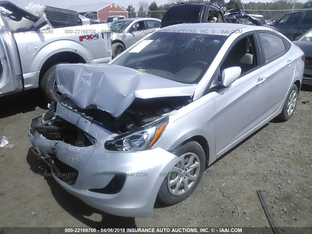 KMHCT4AE4EU708379 - 2014 HYUNDAI ACCENT GLS/GS SILVER photo 2