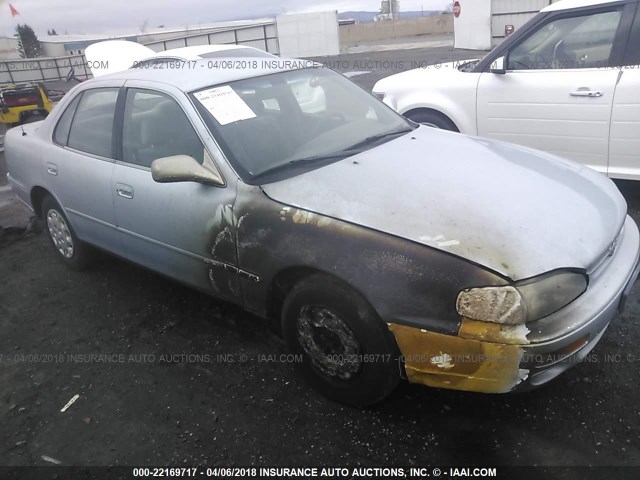 JT2BG12K2T0348212 - 1996 TOYOTA CAMRY DX/LE/XLE SILVER photo 1