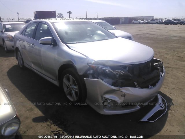 4T1BF1FK2CU202465 - 2012 TOYOTA CAMRY SE/LE/XLE SILVER photo 1