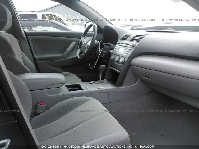 4T1BE46K68U740839 - 2008 TOYOTA CAMRY CE/LE/XLE/SE GRAY photo 5