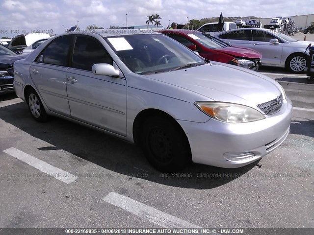 4T1BE32K83U762267 - 2003 TOYOTA CAMRY LE/XLE/SE SILVER photo 1
