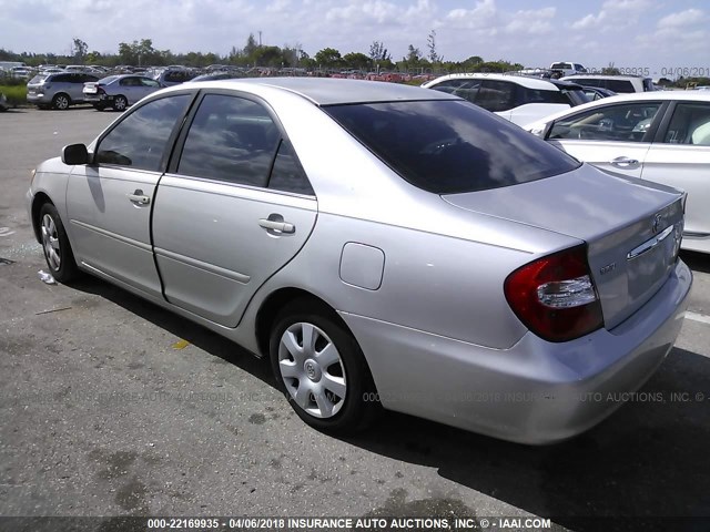 4T1BE32K83U762267 - 2003 TOYOTA CAMRY LE/XLE/SE SILVER photo 3