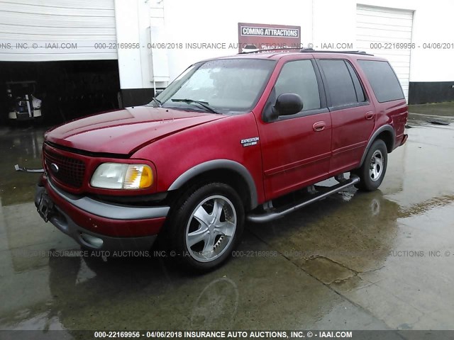 1FMRU15W22LA05843 - 2002 FORD EXPEDITION XLT RED photo 2