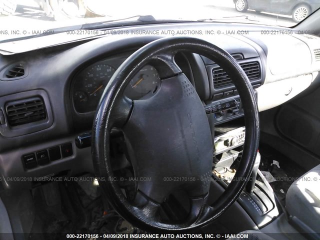 JF1SF6552WH779528 - 1998 SUBARU FORESTER S WHITE photo 5
