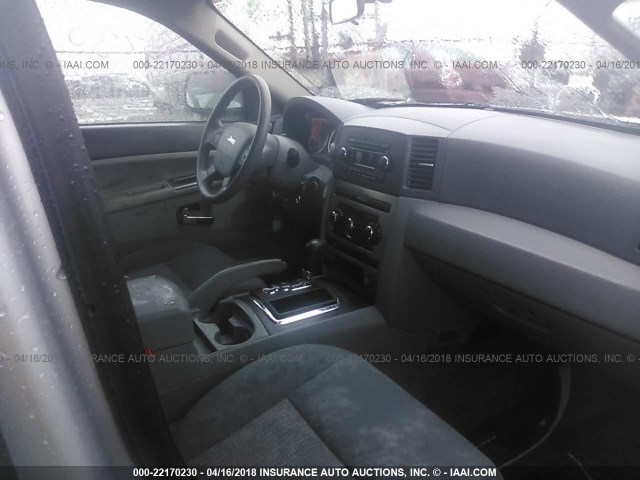 1J8GR48K37C597132 - 2007 JEEP GRAND CHEROKEE LAREDO/COLUMBIA/FREEDOM 银色 照片 5