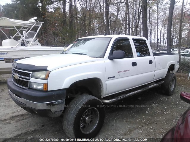 1GCHK33U26F211574 - 2006 CHEVROLET SILVERADO K3500 WHITE photo 2