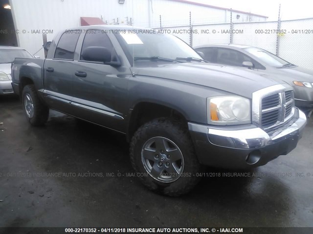 1D7HW58N65S339068 - 2005 DODGE DAKOTA QUAD LARAMIE GRAY photo 1