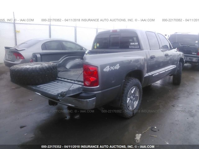 1D7HW58N65S339068 - 2005 DODGE DAKOTA QUAD LARAMIE GRAY photo 4