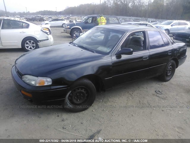 4T1BG12K5TU689258 - 1996 TOYOTA CAMRY DX/LE/XLE BLACK photo 2