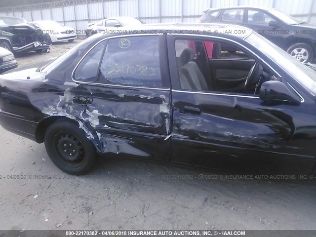 4T1BG12K5TU689258 - 1996 TOYOTA CAMRY DX/LE/XLE BLACK photo 6