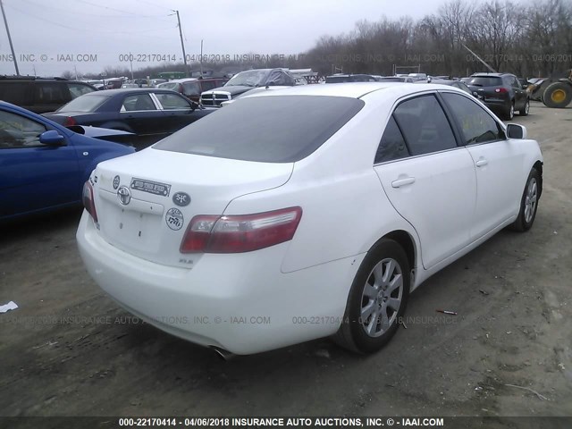 4T1BE46K68U783965 - 2008 TOYOTA CAMRY CE/LE/XLE/SE WHITE photo 4
